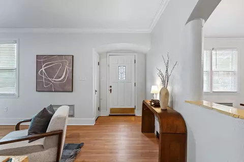 Entry Way - 25 May St, Saint Augustine, FL 32084 photo 3 of 5