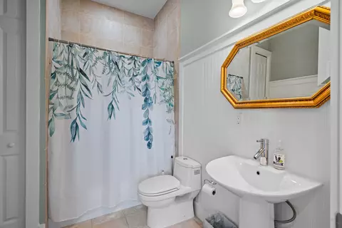 Bath - 916 Ocean Palm Way, Saint Augustine, FL 32080 photo 6 of 6