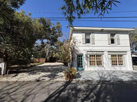 Exterior - 50 E San Carlos Ave, Saint Augustine, FL 32084 photo 2 of 10