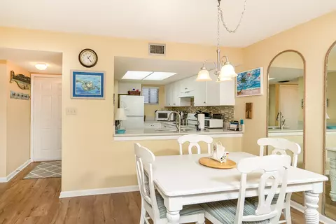 Dining - 4250 S A1a K-16 #K16, Saint Augustine Beach, FL 32080 photo 4 of 4