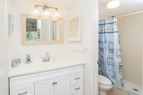 Bath - 4250 A1a #E31, Saint Augustine Beach, FL 32080 photo 1 of 3