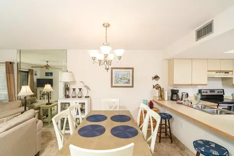 Dining - 4250 A1a #E31, Saint Augustine Beach, FL 32080 photo 4 of 5