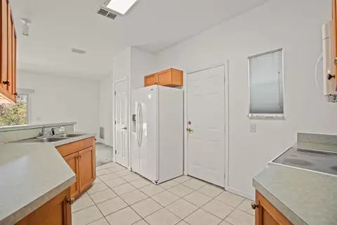 Kitchen - 508 Sugar Pine Ct, Saint Augustine, FL 32080 photo 2 of 3