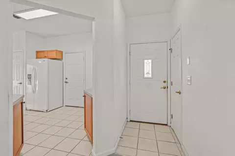 Entry Way - 508 Sugar Pine Ct, Saint Augustine, FL 32080 photo 1 of 2