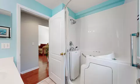 Bath - 701 Captains Dr, Saint Augustine, FL 32080 photo 4 of 5