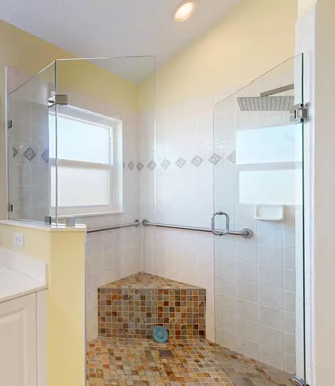 Bath - 701 Captains Dr, Saint Augustine, FL 32080 photo 2 of 5