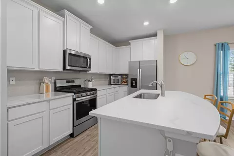 Kitchen - 41 Brybar Dr, Saint Augustine, FL 32095 photo 3 of 5
