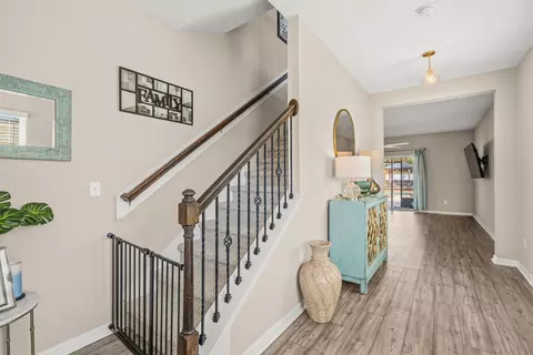 Entry Way - 41 Brybar Dr, Saint Augustine, FL 32095 photo 2 of 5
