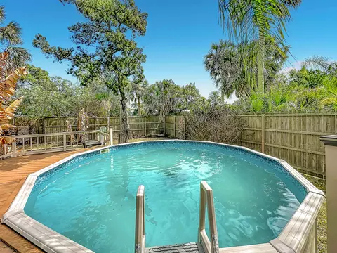 Exterior - 18 Solano Ave, Saint Augustine, FL 32080 photo 11 of 17