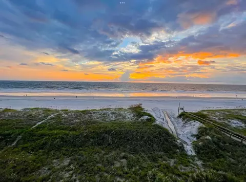 731 1st St #5B, Jacksonville Beach, FL 32250