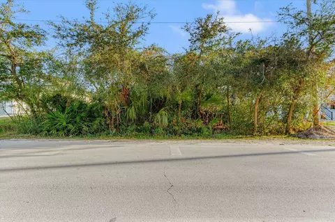 261 Dondanville Rd, Saint Augustine, FL 32080 photo 14