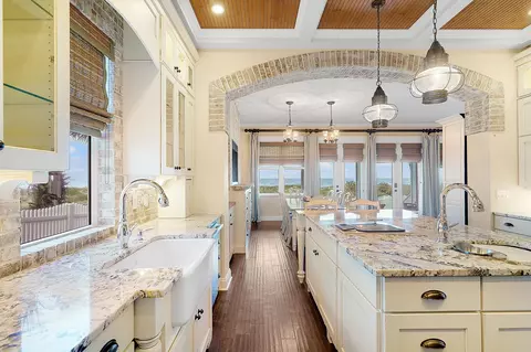 Kitchen - 28 Seascape Cir, Saint Augustine, FL 32080 photo 7 of 8