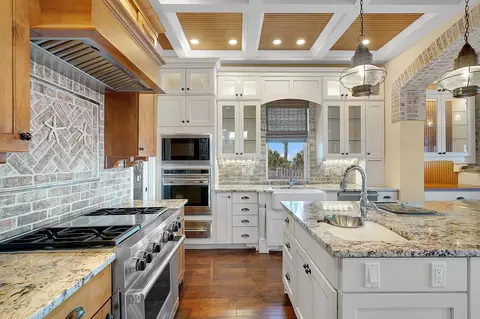 Kitchen - 28 Seascape Cir, Saint Augustine, FL 32080 photo 2 of 8