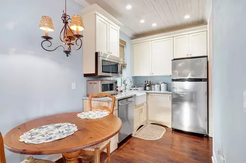 Kitchen - 28 Seascape Cir, Saint Augustine, FL 32080 photo 3 of 8