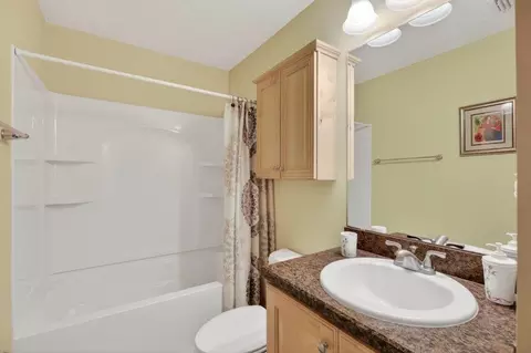 Bath - 112 Gargonza Ct, Saint Augustine, FL 32084 photo 3 of 3