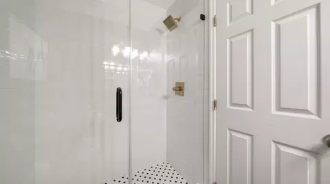 Bath - 108 A St #A, Saint Augustine, FL 32080 photo 3 of 4