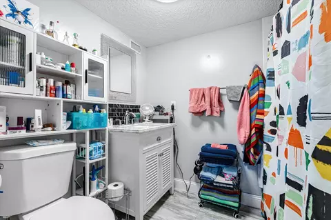 Bath - 256 S Matanzas Blvd, Saint Augustine, FL 32080 photo 4 of 4