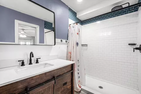 Bath - 256 S Matanzas Blvd, Saint Augustine, FL 32080 photo 3 of 4