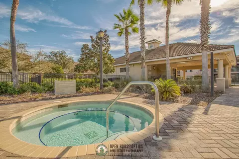 Exterior - 305 Via Castilla #104, Saint Augustine, FL 32095 photo 7 of 12