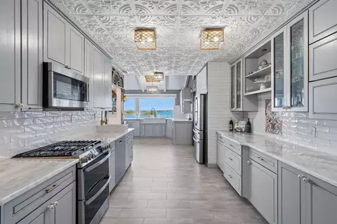 Kitchen - 71 Water St, Saint Augustine, FL 32084 photo 3 of 6