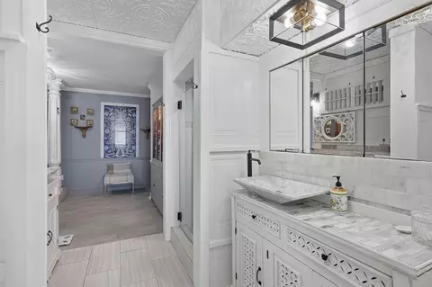 Bath - 71 Water St, Saint Augustine, FL 32084 photo 3 of 6