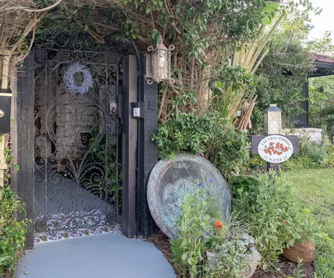 Exterior - 71 Water St, Saint Augustine, FL 32084 photo 7 of 13