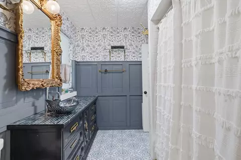 Bath - 71 Water St, Saint Augustine, FL 32084 photo 6 of 6