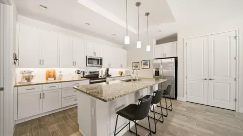 Kitchen - 74 Wrendale Loop, Ormond Beach, FL 32174 photo 2 of 5