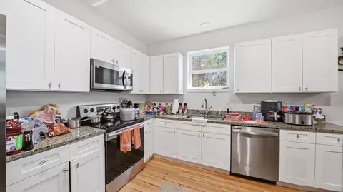 Kitchen - 820 N Saint Johns St, Saint Augustine, FL 32084 photo 2 of 2
