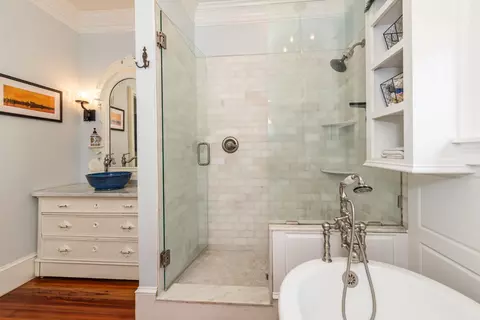 Bath - 288 St George St, Saint Augustine, FL 32084 photo 9 of 11