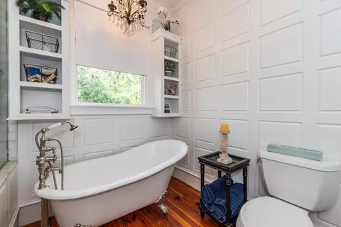 Bath - 288 St George St, Saint Augustine, FL 32084 photo 10 of 11