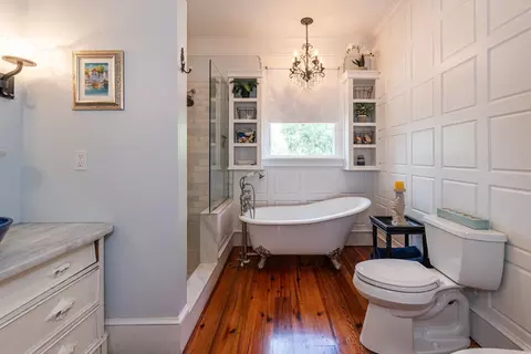 Bath - 288 St George St, Saint Augustine, FL 32084 photo 7 of 11
