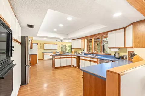 Kitchen - 3649 Lone Wolf Trl, Saint Augustine, FL 32086 photo 2 of 5
