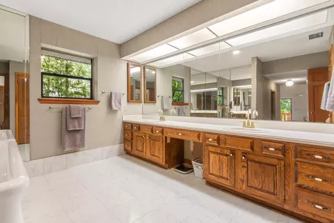 Bath - 3649 Lone Wolf Trl, Saint Augustine, FL 32086 photo 3 of 11