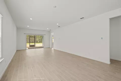 Living - 65 Eustis Pt, Saint Augustine, FL 32084 photo 2 of 3