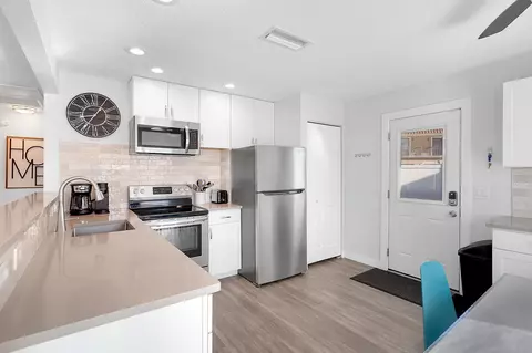 Kitchen - 9 Tarpon Dr, Saint Augustine, FL 32080 photo 3 of 4