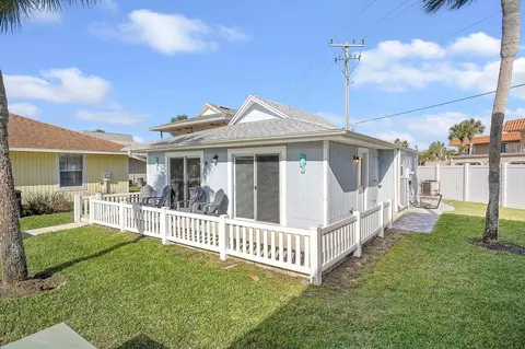 Exterior - 9 Tarpon Dr, Saint Augustine, FL 32080 photo 4 of 8