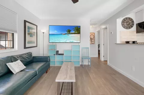Living - 9 Tarpon Dr, Saint Augustine, FL 32080 photo 1 of 3