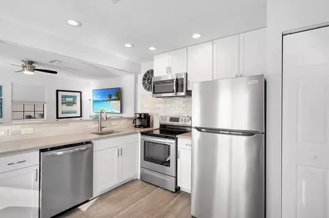 Kitchen - 9 Tarpon Dr, Saint Augustine, FL 32080 photo 1 of 4