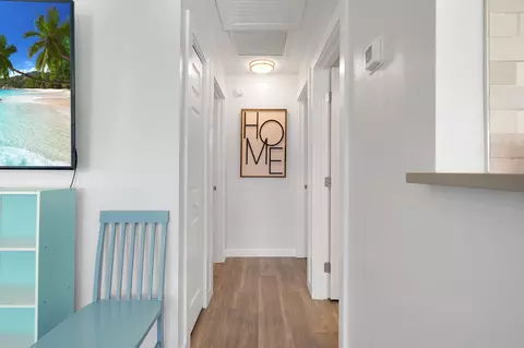 Entry Way - 9 Tarpon Dr, Saint Augustine, FL 32080 photo 1 of 1