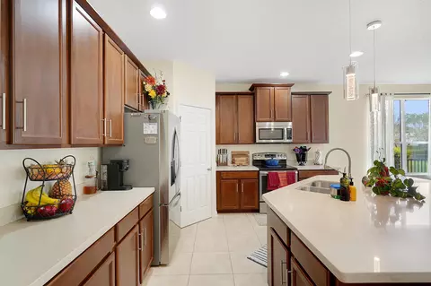 Kitchen - 553 Casa Sevilla Ave, Saint Augustine, FL 32092 photo 3 of 4