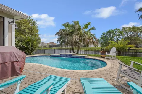 Exterior - 553 Casa Sevilla Ave, Saint Augustine, FL 32092 photo 7 of 11