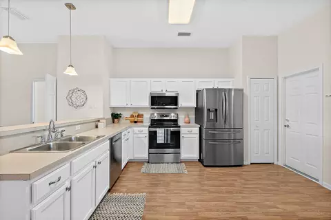 Kitchen - 913 Oak Arbor Cir, Saint Augustine, FL 32084 photo 1 of 5