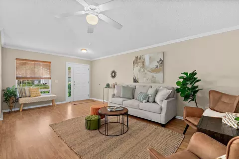 Living - 913 Oak Arbor Cir, Saint Augustine, FL 32084 photo 1 of 5