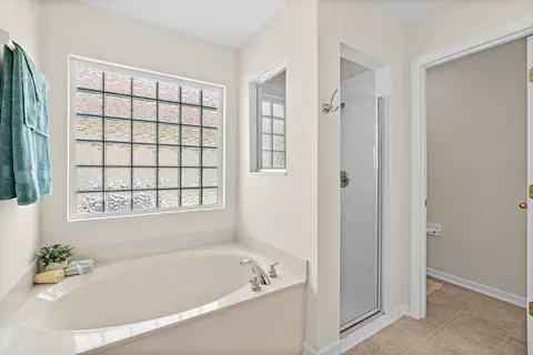Bath - 913 Oak Arbor Cir, Saint Augustine, FL 32084 photo 3 of 4