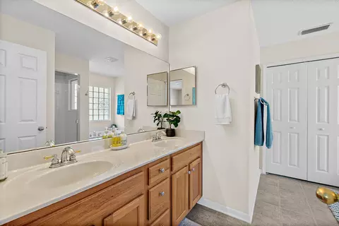 Bath - 913 Oak Arbor Cir, Saint Augustine, FL 32084 photo 1 of 4