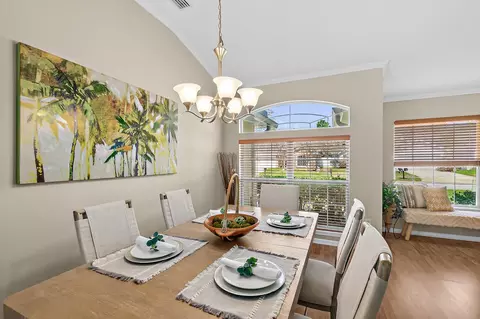 Dining - 913 Oak Arbor Cir, Saint Augustine, FL 32084 photo 2 of 5