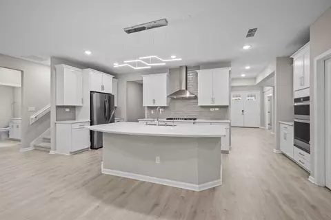 Kitchen - 207 Archstone Way, Saint Augustine, FL 32092 photo 4 of 4