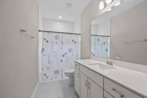 Bath - 207 Archstone Way, Saint Augustine, FL 32092 photo 3 of 4