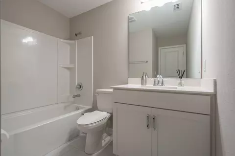 Bath - 207 Archstone Way, Saint Augustine, FL 32092 photo 6 of 6